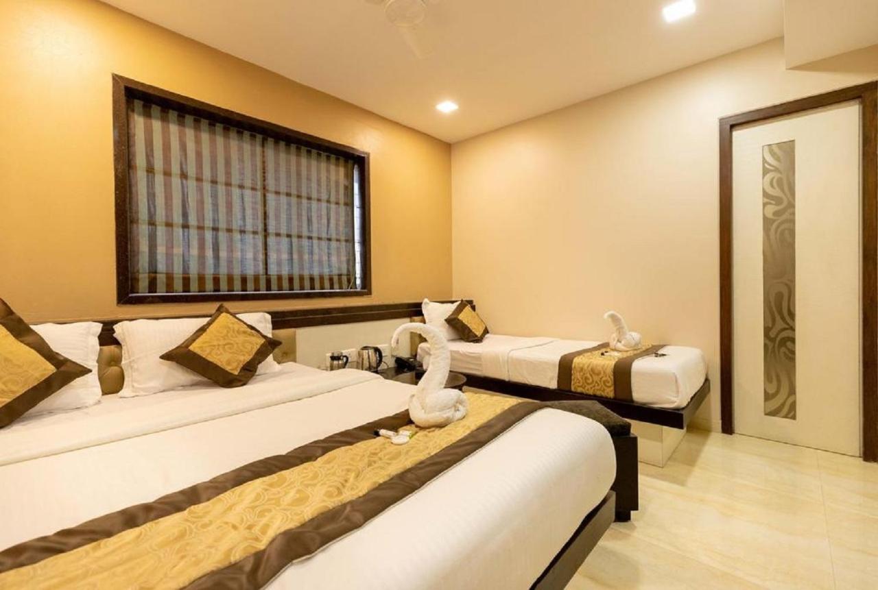 Hotel The Westend Green Nuova Delhi Esterno foto