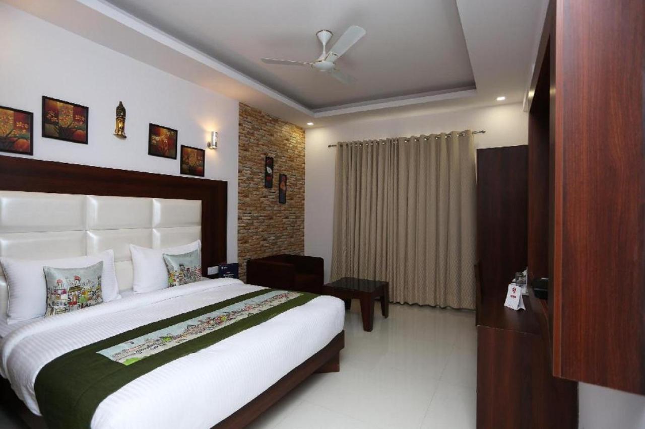 Hotel The Westend Green Nuova Delhi Esterno foto