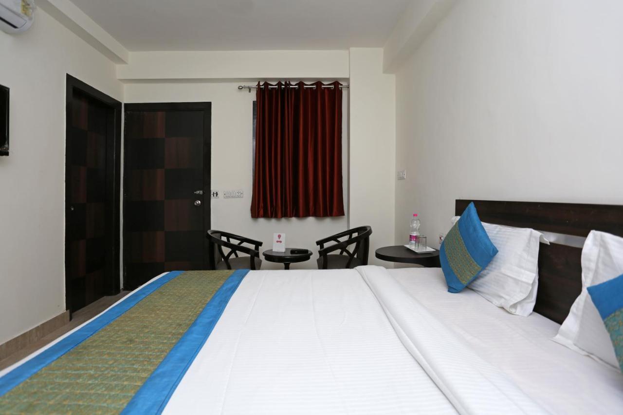 Hotel The Westend Green Nuova Delhi Esterno foto
