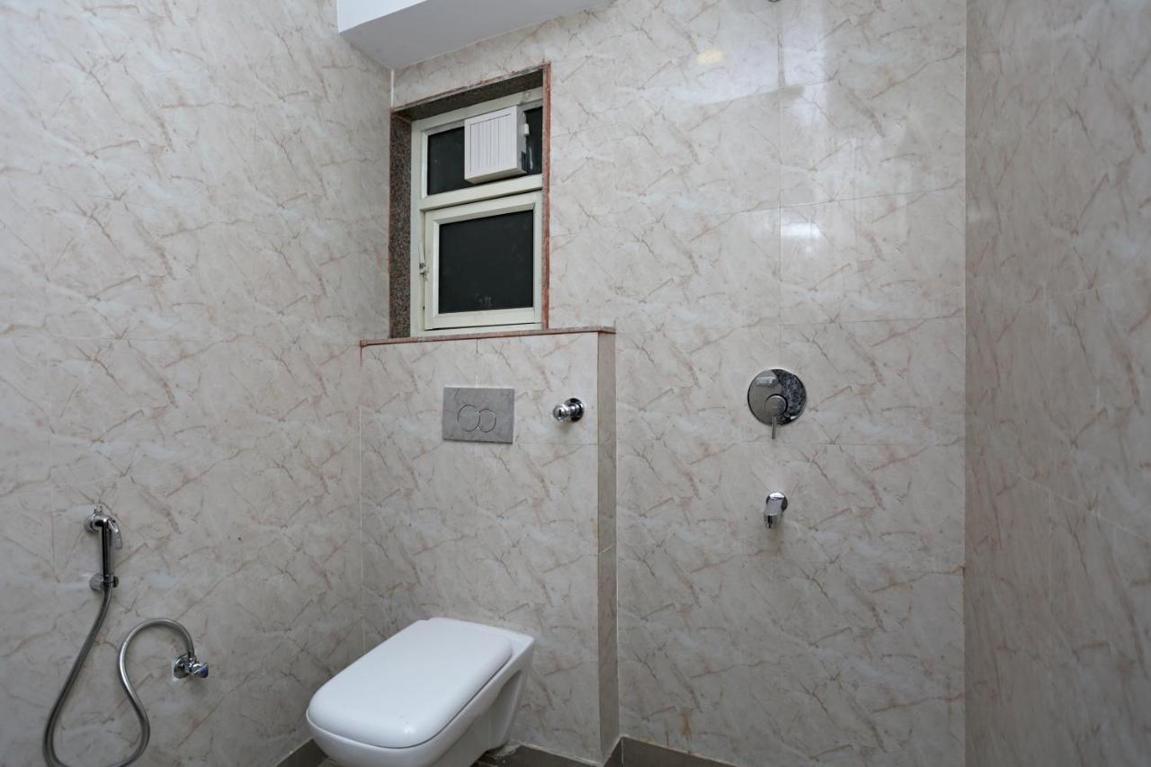 Hotel The Westend Green Nuova Delhi Esterno foto